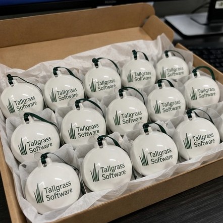 Customized ornaments for corporate holiday gifts